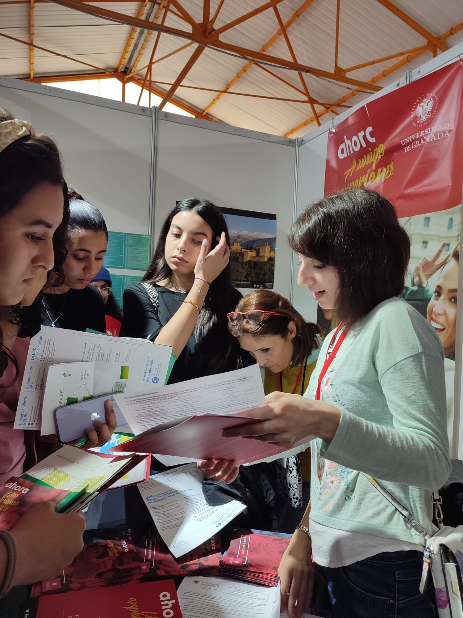 La UGR participa en la VIII feria “Estudiar en España” en Marruecos