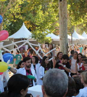 Participants at European Researchers' Night taking part in an experiment