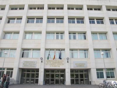 fachada de la ETSICCP