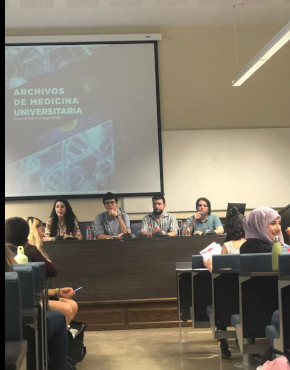 Un centenar de estudiantes de Medicina y Traducción de la UGR participan en un proyecto de innov...