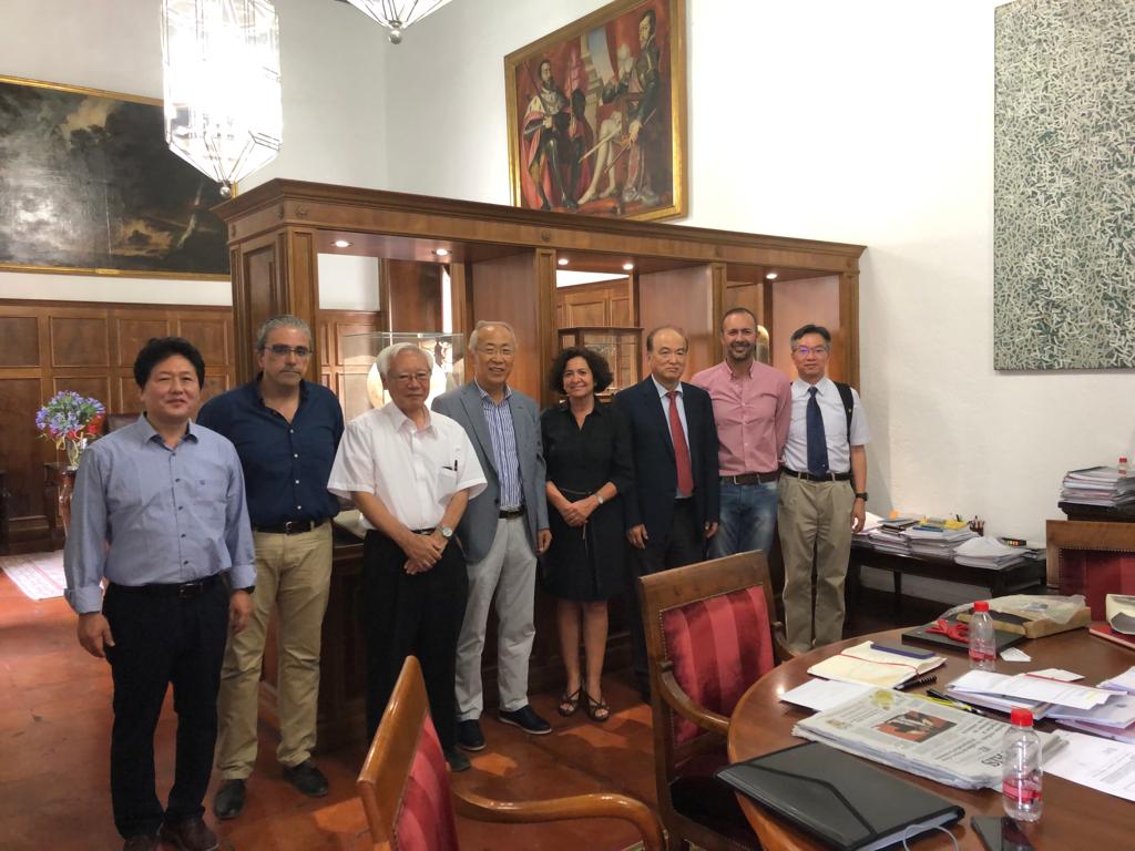 La UGR firma varios acuerdos de colaboración sobre Nanoelectrónica con centros de investigació...