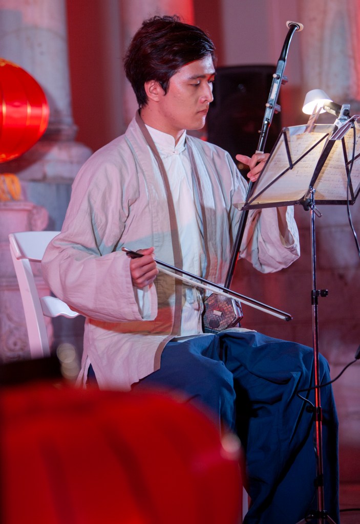 La UGR celebra el Festival del Medio Otoño, con un Recital de Poesía China en la Fundación Rod...