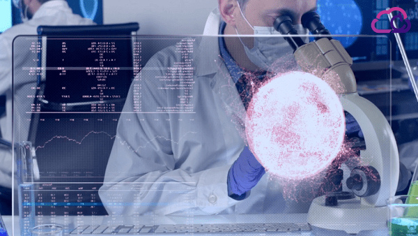 investigador con microscopio