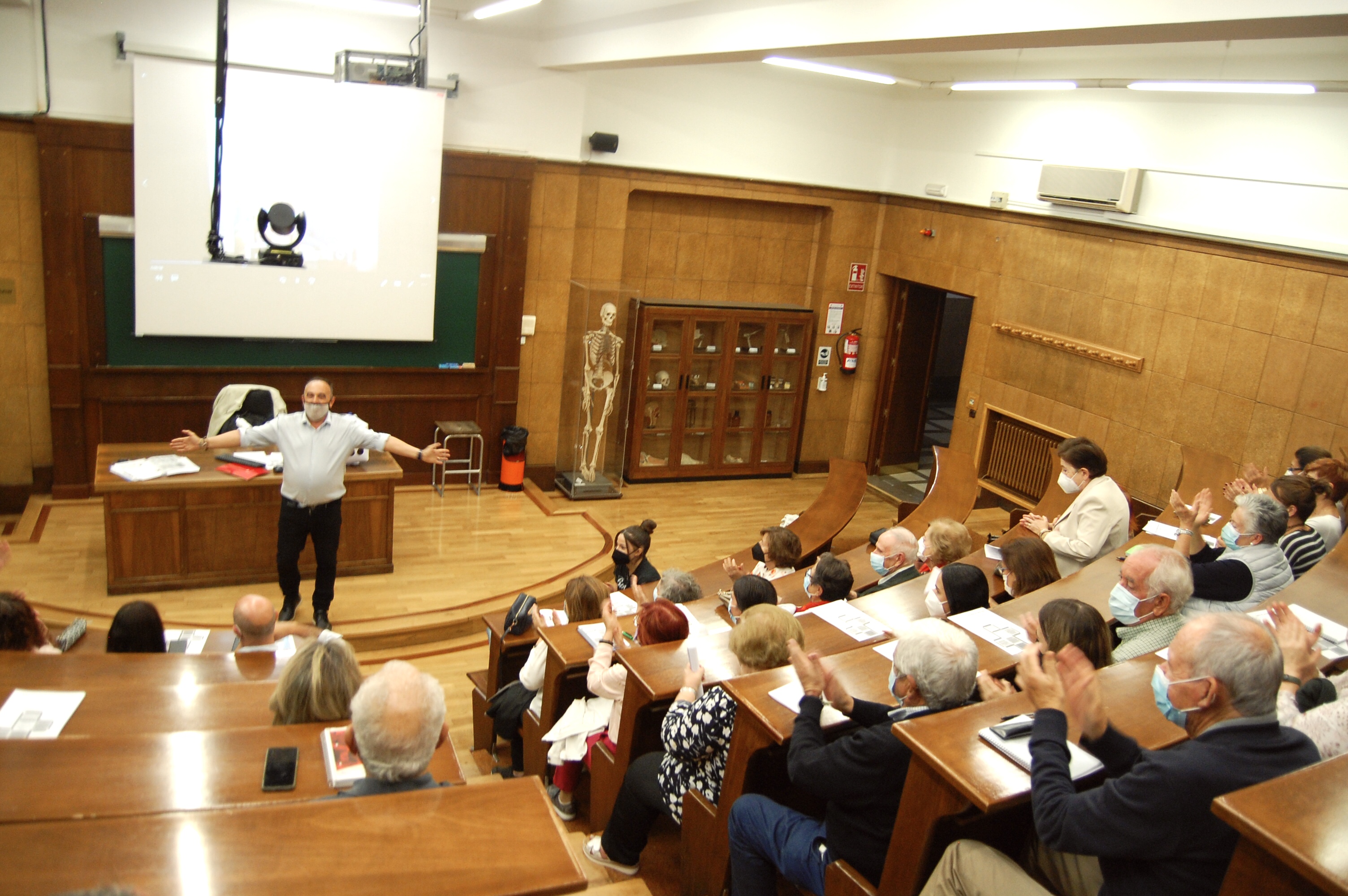 José Luis Cabezas imparte una sesión del Seminario