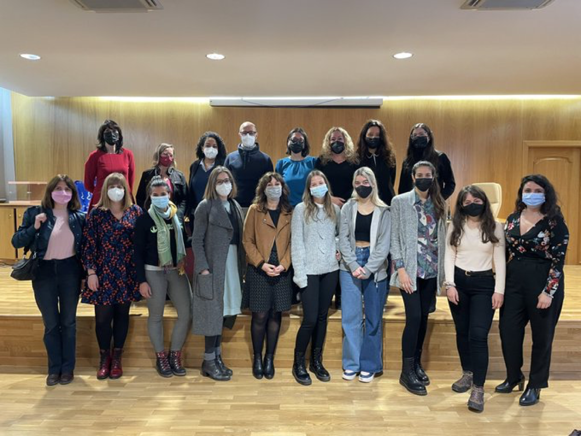 Foto de grupo de asistentes al Primer Encuentro de Mujeres Emprendedoras