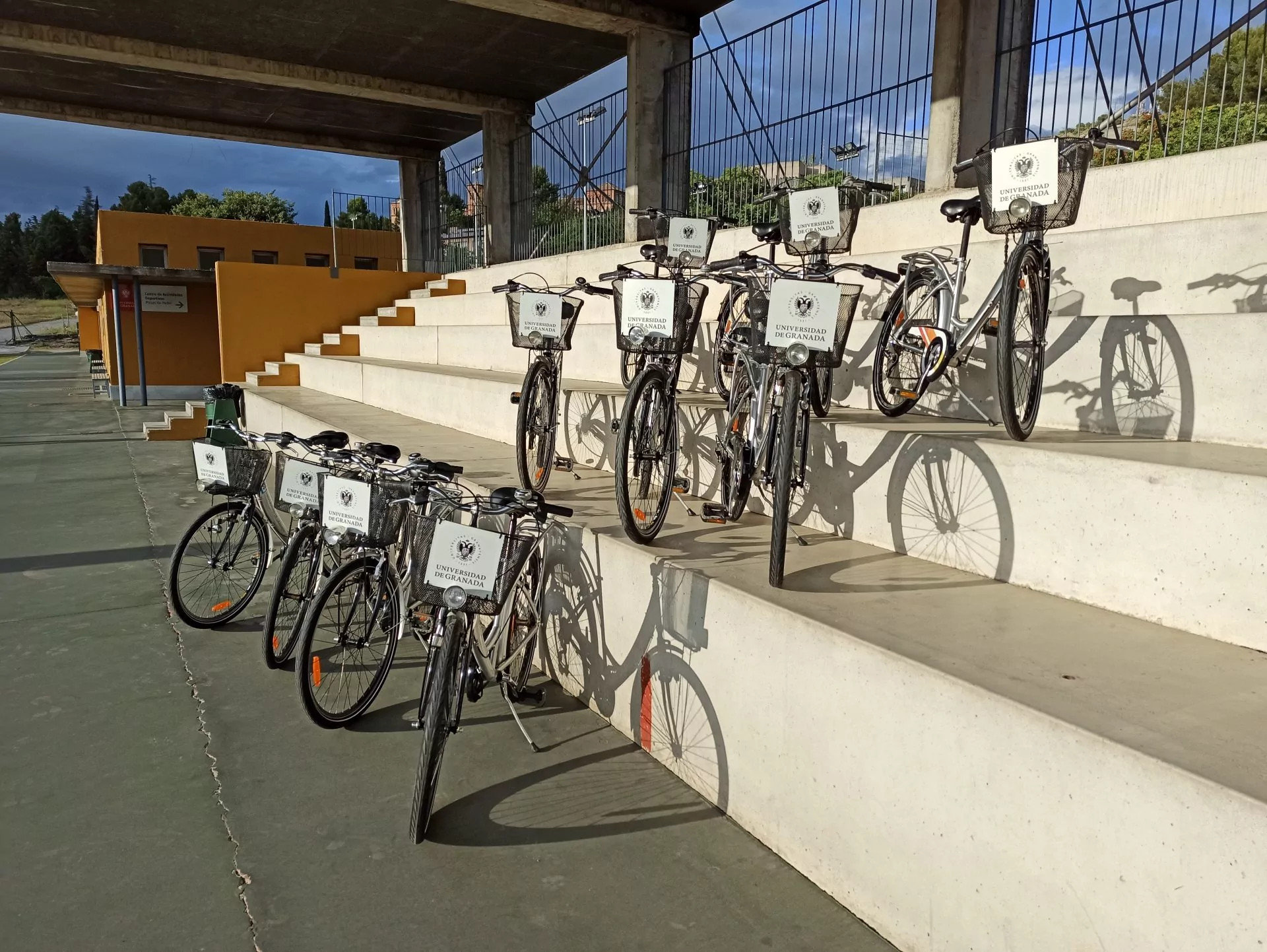Parque de bicicletas de la UGR