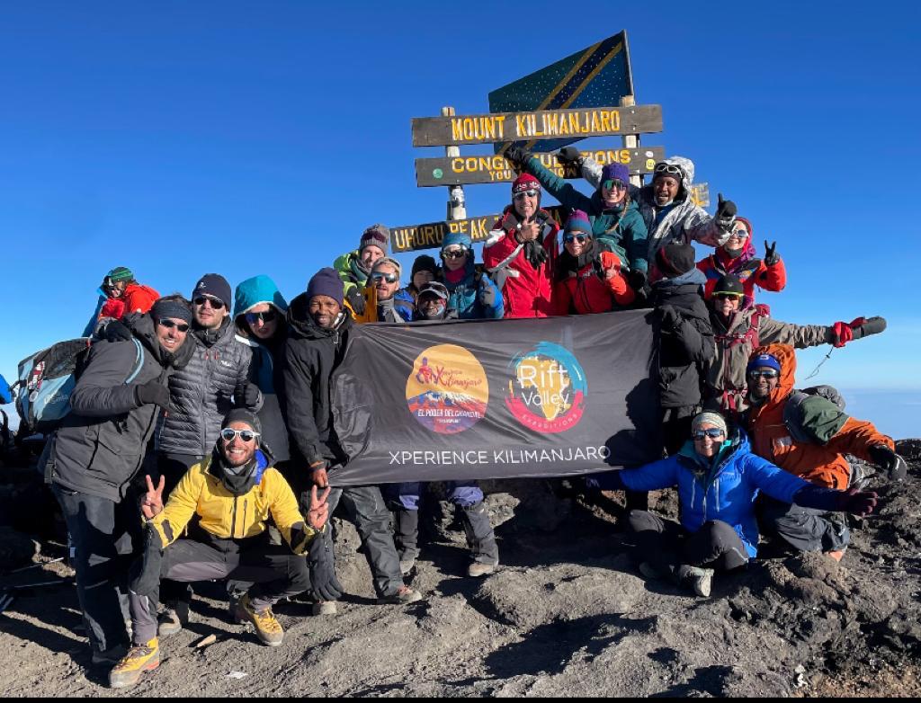 Foto de grupo de los participantes en Xperiencia Kilimanjaro