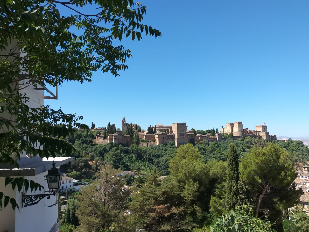 Vista parcial de La Alhambra desde el Sacromonte