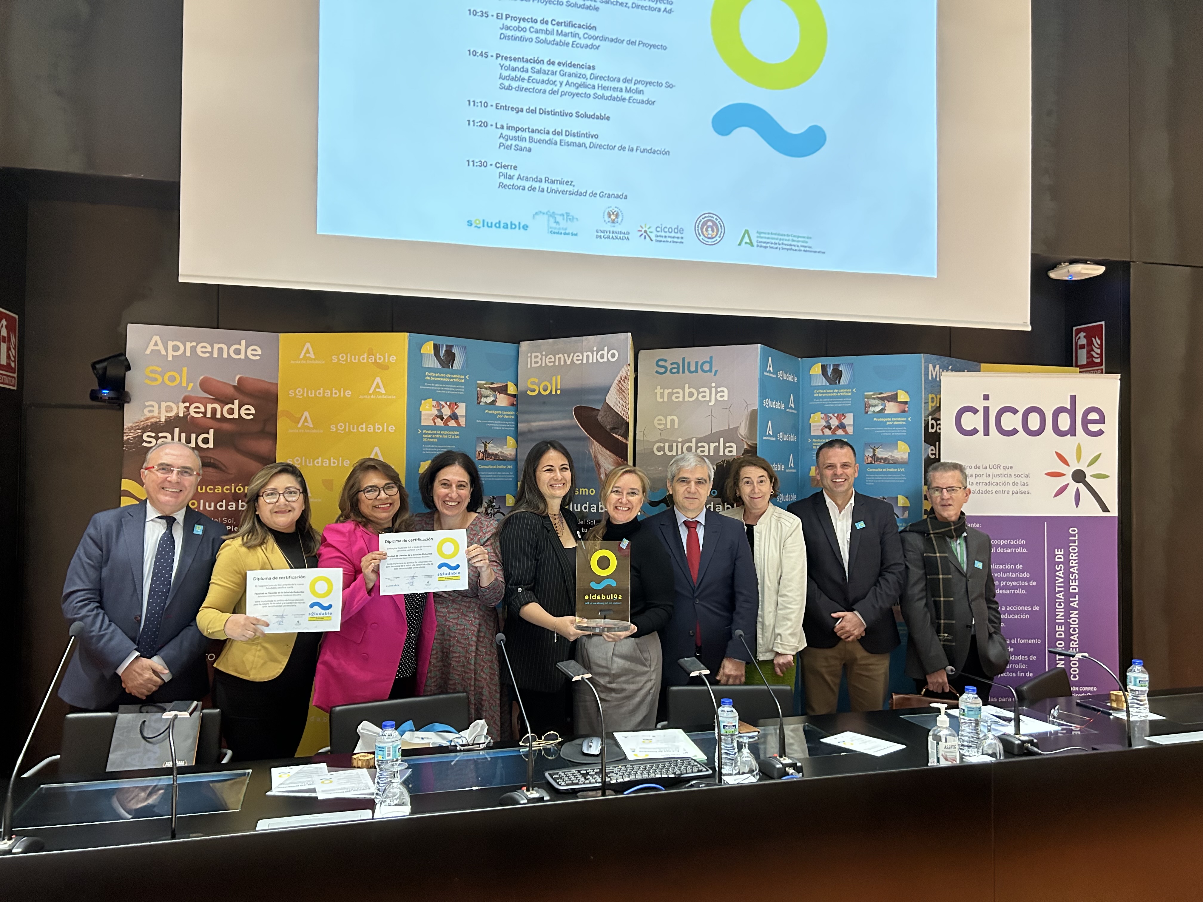 El ‘Proyecto Soludable’, promovido por el CICODE, internacionaliza su modelo de certificación con la entrega de su distintivo a la Universidad Nacional de Chimborazo de Ecuador