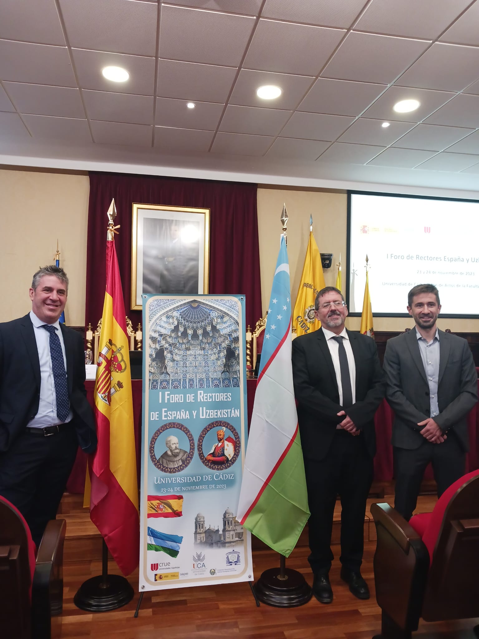 Representantes de la UGR en el I Foro de Rectores de España y Uzbekistán celebrado en Cádiz