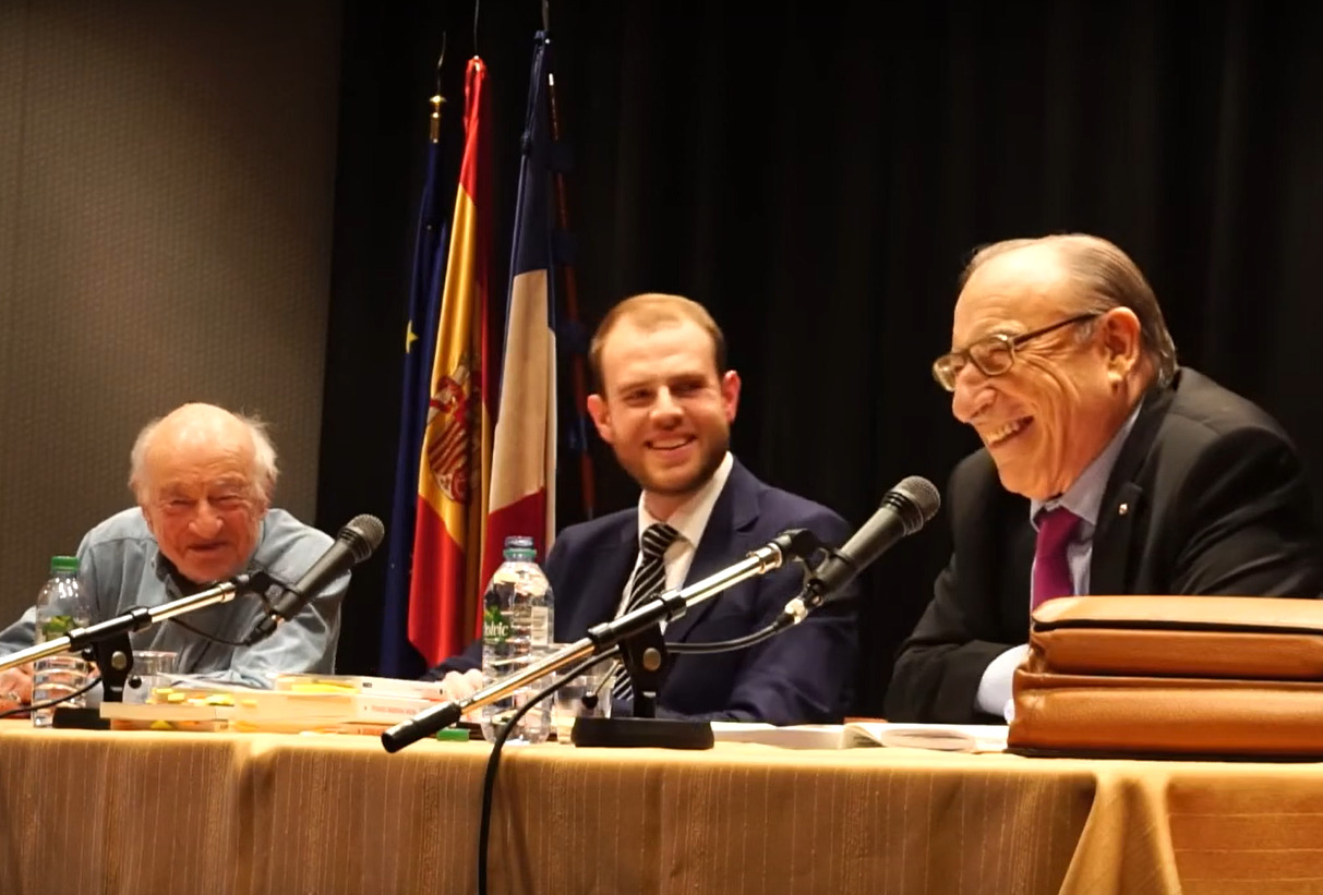 De izquierda a derecha: Edgar Morin, Agustín Moreno Fernández y Jean-Michel Oughourlian, en el debate “Qui sommes-nous?”, en el Colegio de España de la Cité Internationale Universitaire de Paris, marzo de 2017.