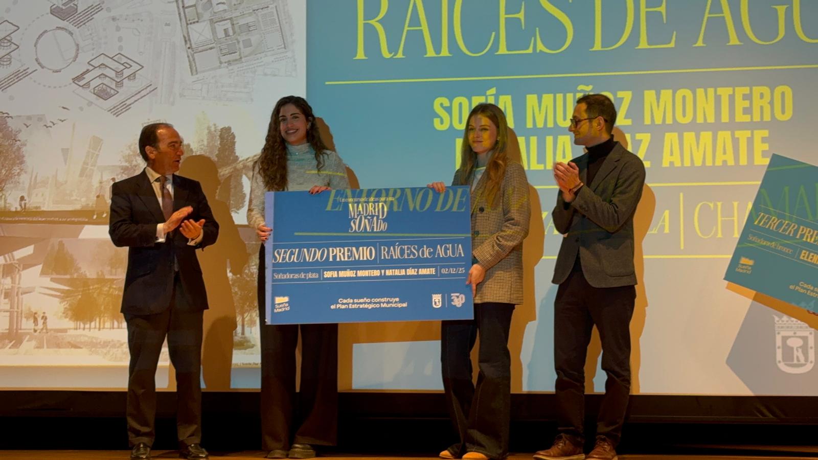 Sofía Muñoz  y Natalia Díaz, segundo premio del concurso ‘Sueña Madrid 2025’