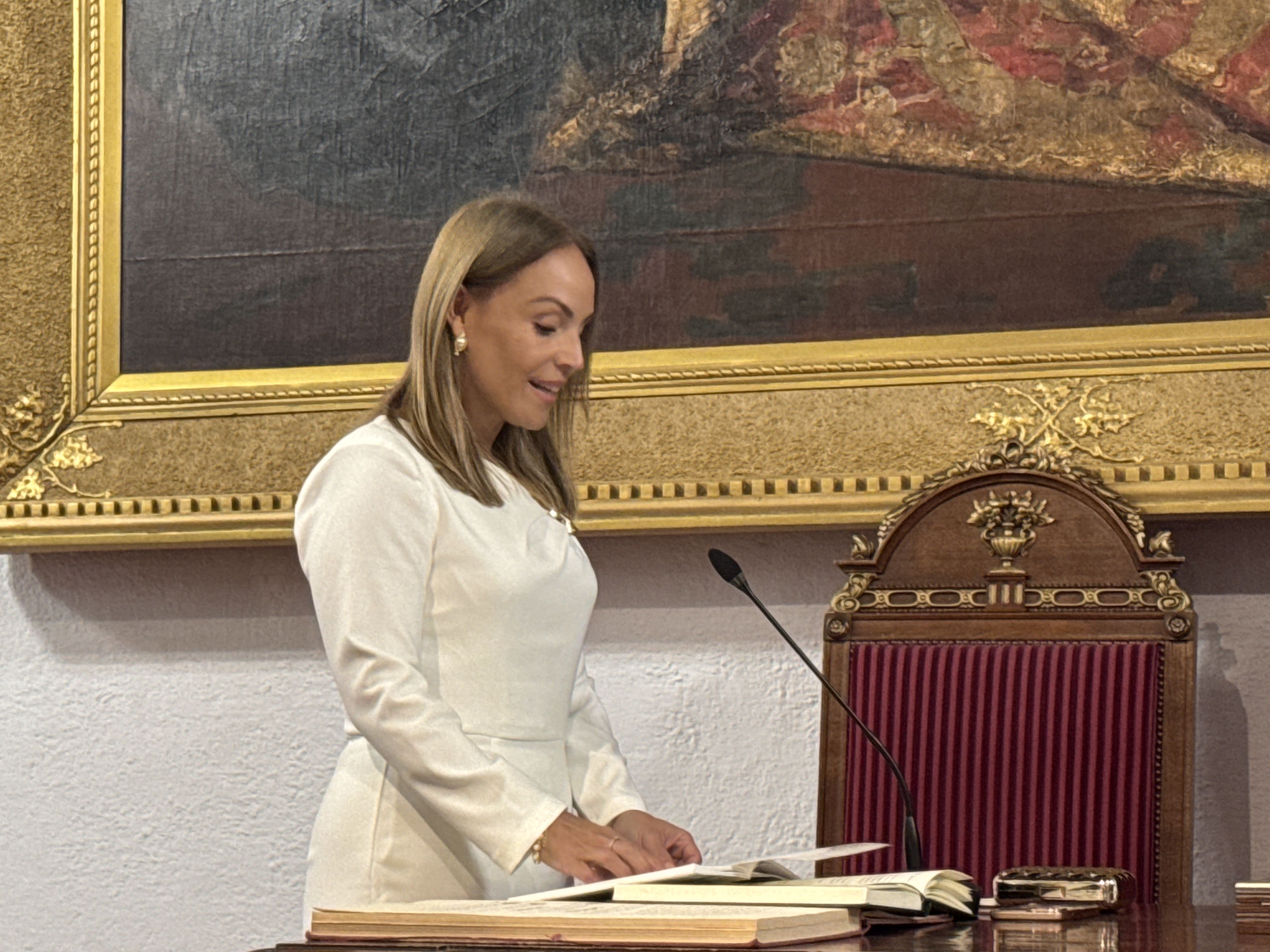 Acto de toma de posesión de María Eugenia García como decana de la Facultad de Farmacia