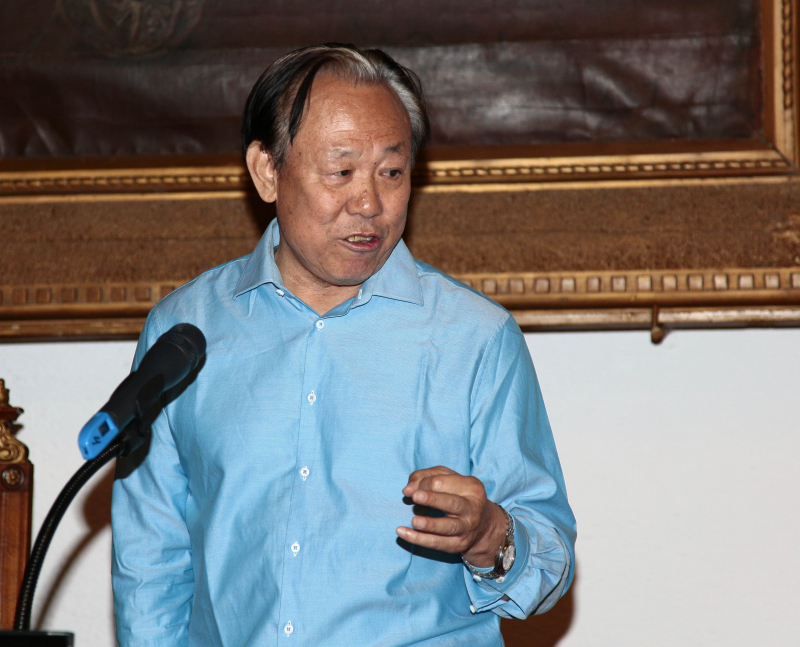 El profesor Zhao Zhenjiang, catedrático de la Universidad de Pekín