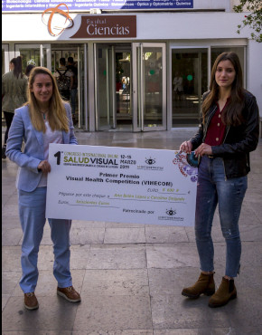 Dos estudiantes de la Universidad de Granada ganadoras de Visual Health Competition 2019, primer ...