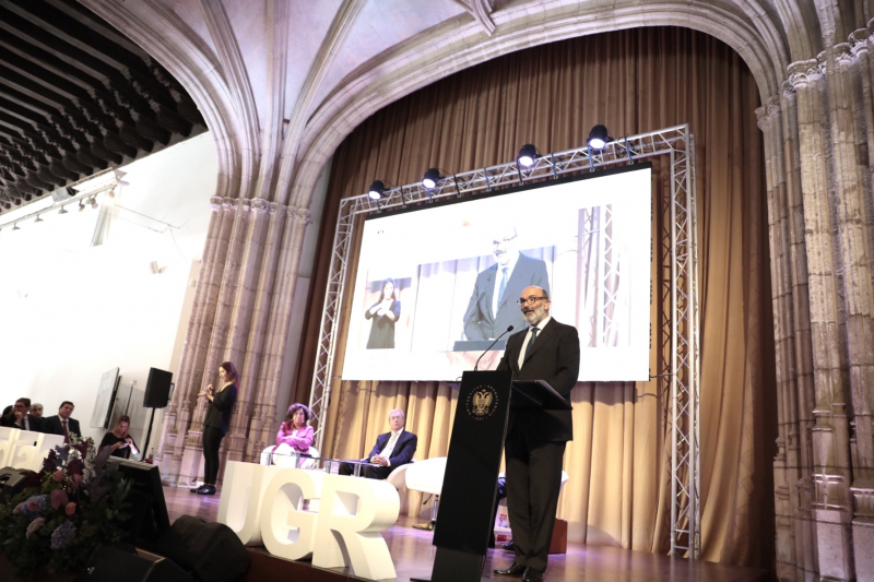 El presidente de INDRA, Fernando Abril-Martorell, protagoniza los “Diálogos con la Sociedad”...