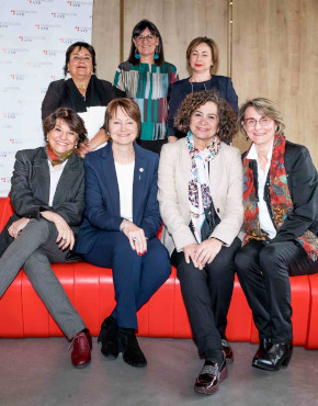 Las rectoras de las universidades públicas españolas reivindican un mayor liderazgo de la mujer...