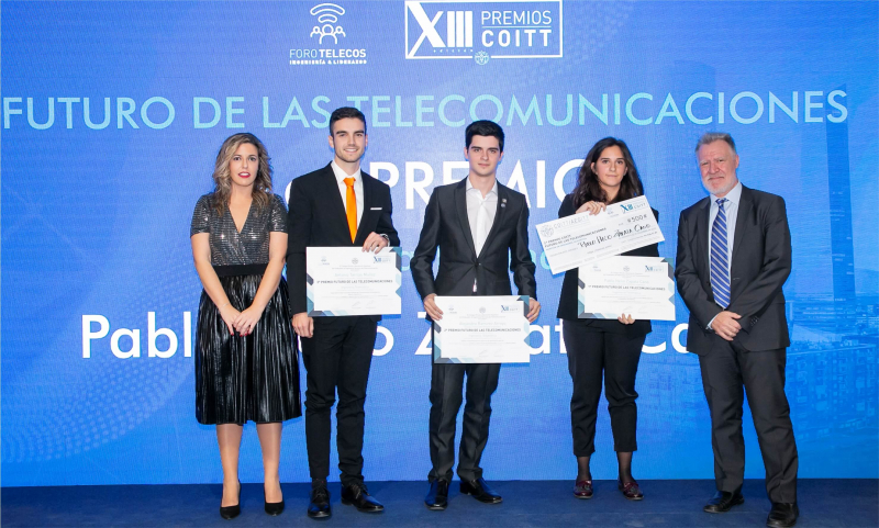 Dos estudiantes de la ETSIIT galardonados en los premios Futuro de las Telecomunicaciones