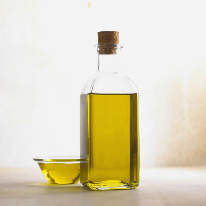 Botella de aceite de oliva virgen extra
