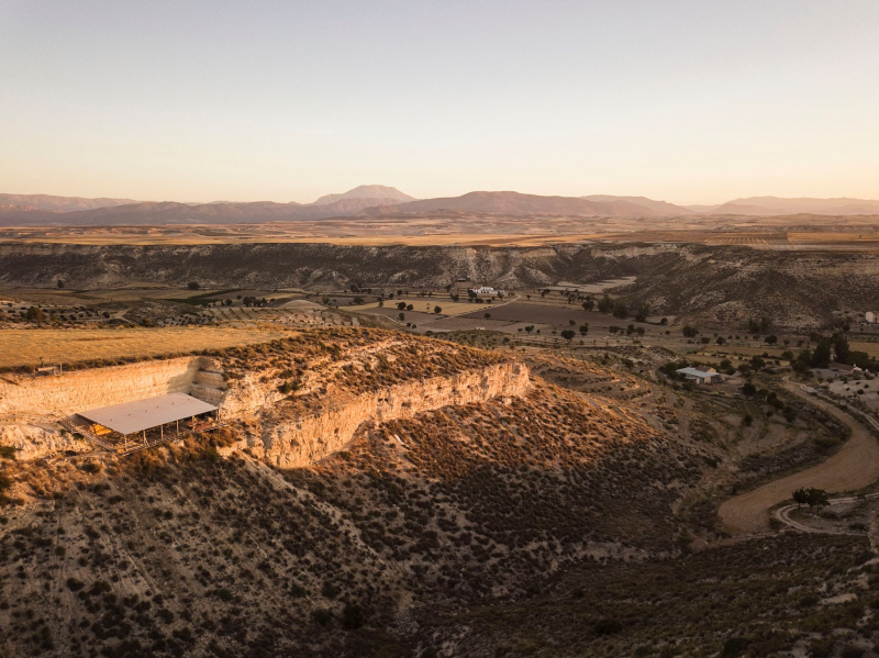 Una imagen reciente de Barranco León (Orce, Granada). Con el clima actual, nuestros antepasados más remotos no hubiesen podido vivir en esta zona. Imagen: Susana Girón.