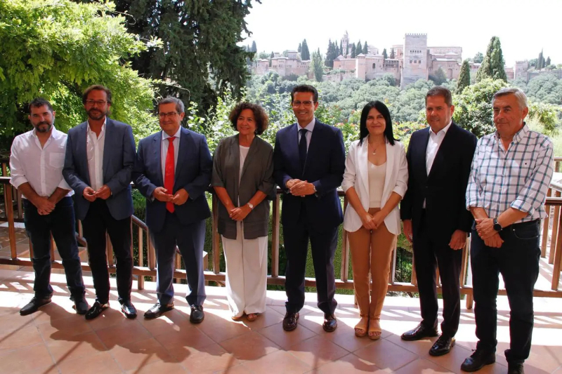 Representantes de las instituciones vinculadas al Pacto de Granada