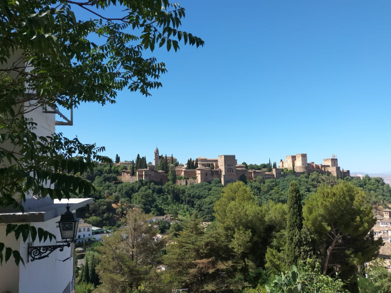 Vista parcial de La Alhambra desde el Sacromonte