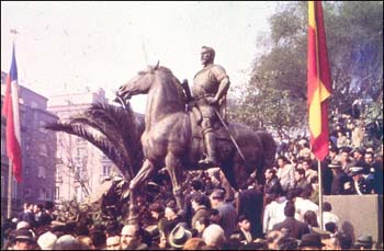 Pérez Comendador. Monumento a Valdivia , 1962 (Valdivia, Chile)
